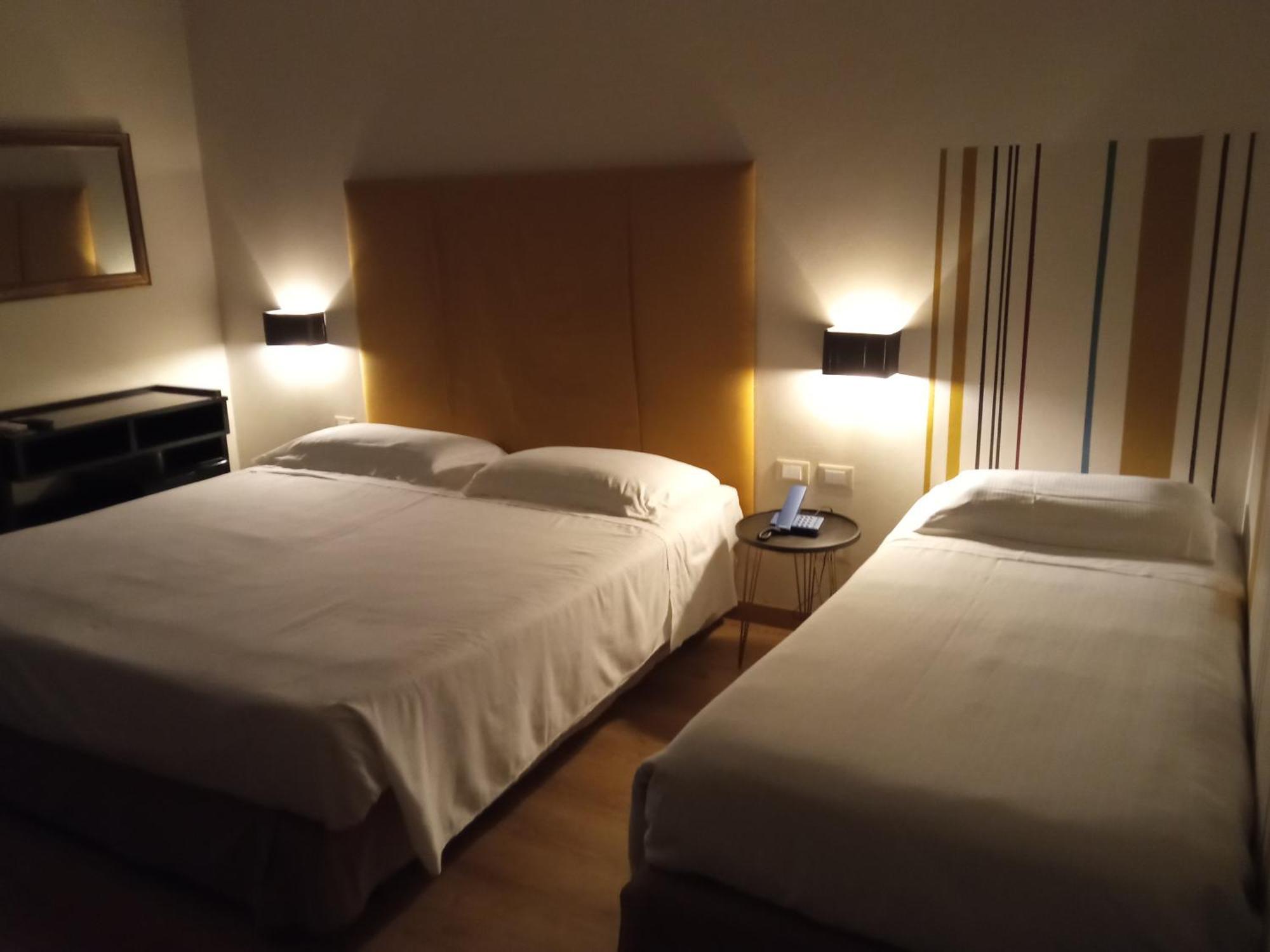 Hotel Touring Livorno Luaran gambar